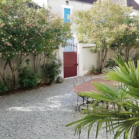 Vézinnes Chambres Et Table D'Hotes, Maisonnettes Individuelles Dans Propriete Privee المظهر الخارجي الصورة