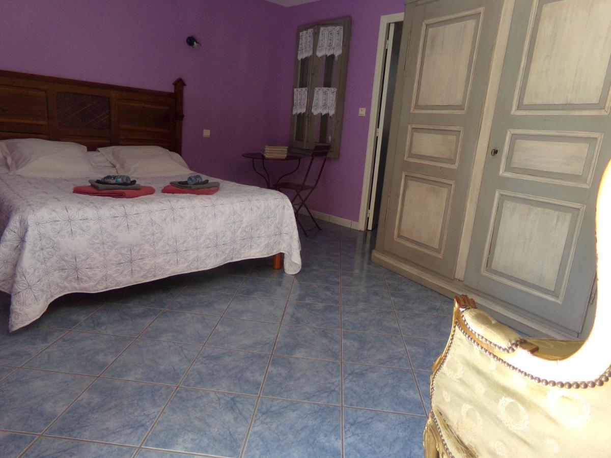 Vézinnes Chambres Et Table D'Hotes, Maisonnettes Individuelles Dans Propriete Privee المظهر الخارجي الصورة