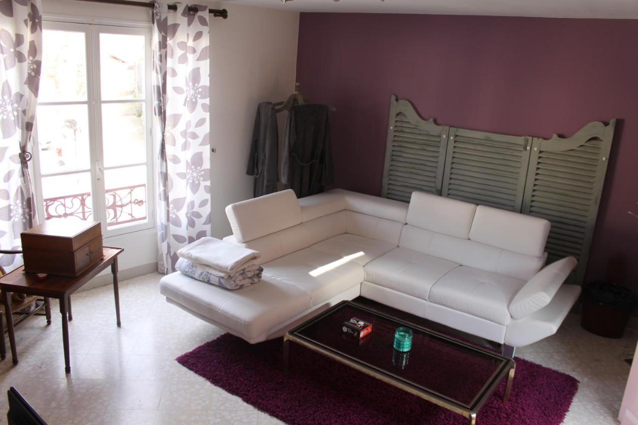 Vézinnes Chambres Et Table D'Hotes, Maisonnettes Individuelles Dans Propriete Privee المظهر الخارجي الصورة