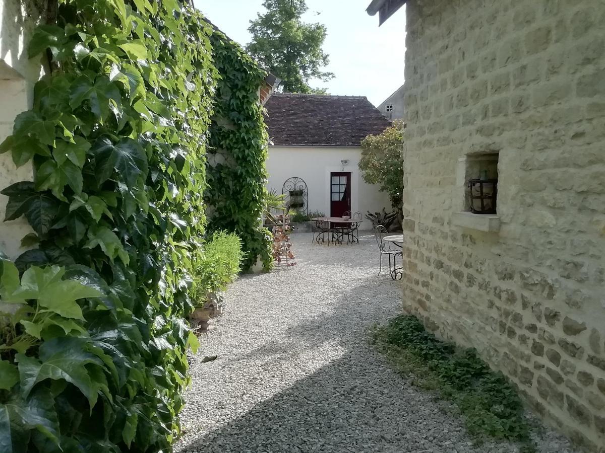 Vézinnes Chambres Et Table D'Hotes, Maisonnettes Individuelles Dans Propriete Privee المظهر الخارجي الصورة